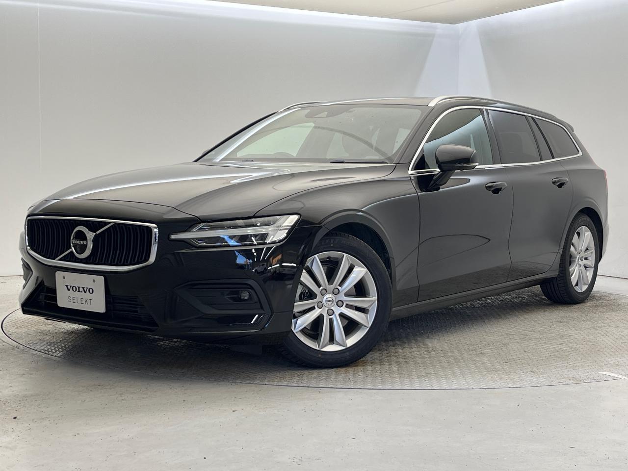 2019 Volvo V60 DBA-ZB420
