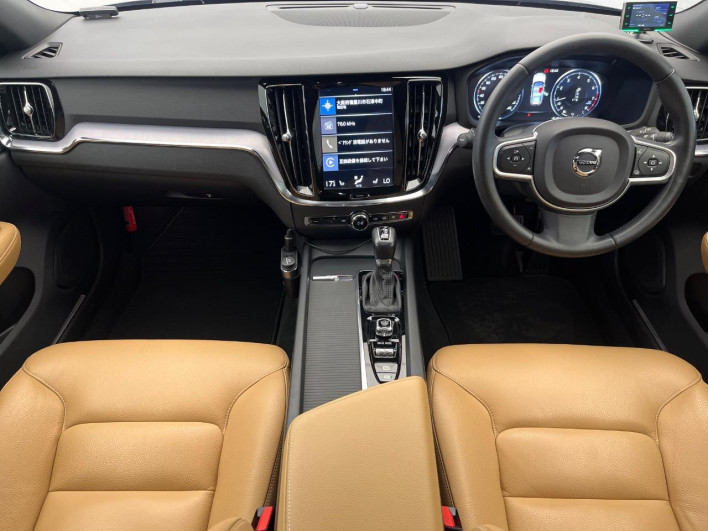 2019 Volvo V60 DBA-ZB420 (UW-6a1a560a33b31)[22]
