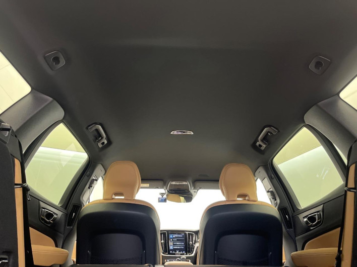 2019 Volvo V60 DBA-ZB420 (UW-6a1a560a33b31)[11]