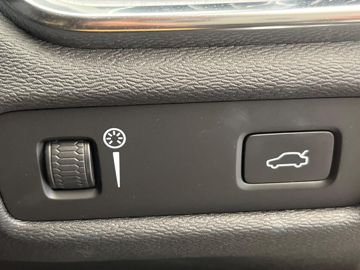 2019 Volvo V60 DBA-ZB420 (UW-6a1a560a33b31)[27]
