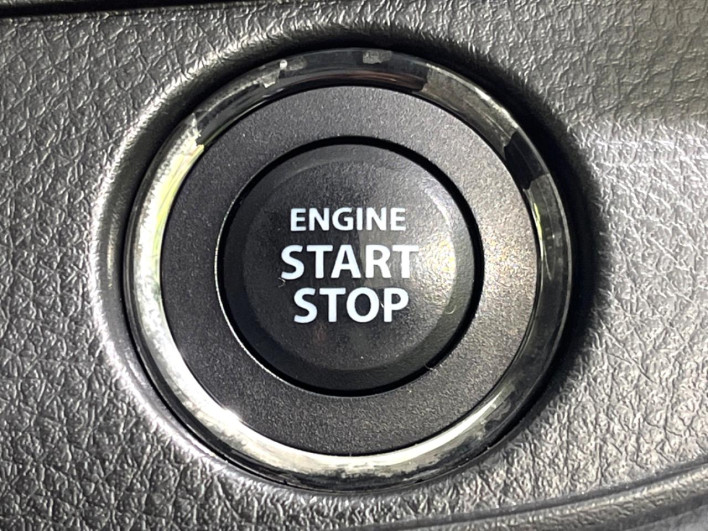 2016 Suzuki Swift DBA-ZD72S (UW-6a1a56107f58b)[19]
