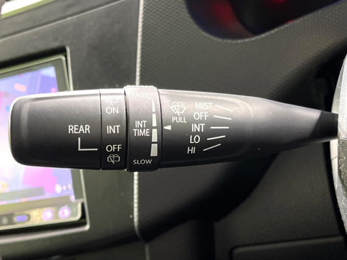 2016 Suzuki Swift DBA-ZD72S (UW-6a1a56107f58b)[29]
