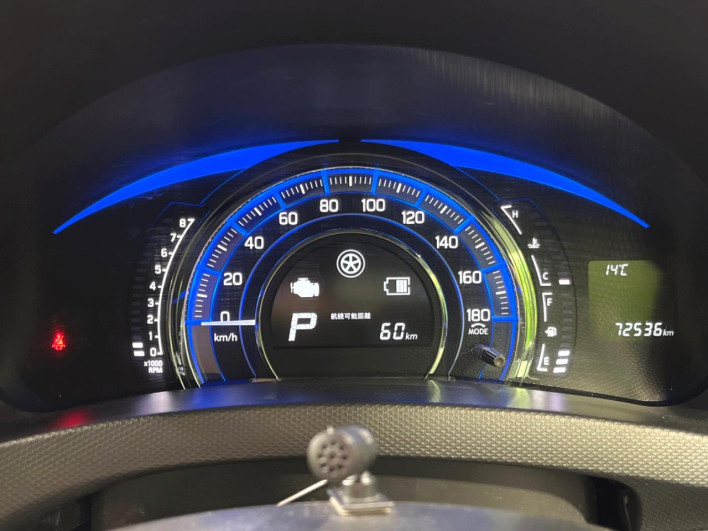 2016 Suzuki Swift DBA-ZD72S (UW-6a1a56107f58b)[18]