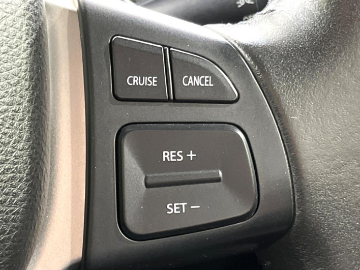 2016 Suzuki Swift DBA-ZD72S (UW-6a1a56107f58b)[24]