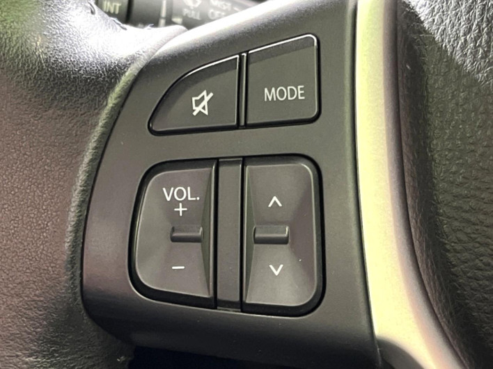2016 Suzuki Swift DBA-ZD72S (UW-6a1a56107f58b)[25]