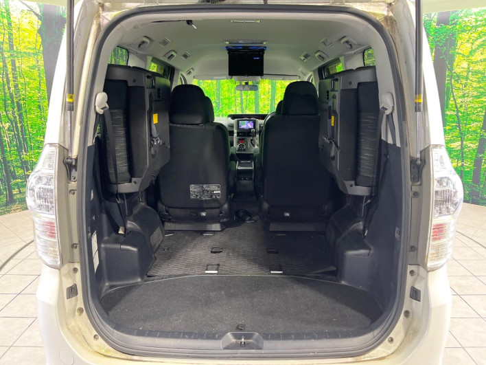 2012 Toyota Voxy DBA-ZRR70W (UW-6a1a5613ebe8b)[10]