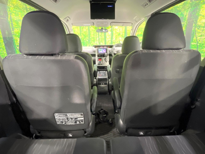 2012 Toyota Voxy DBA-ZRR70W (UW-6a1a5613ebe8b)[13]