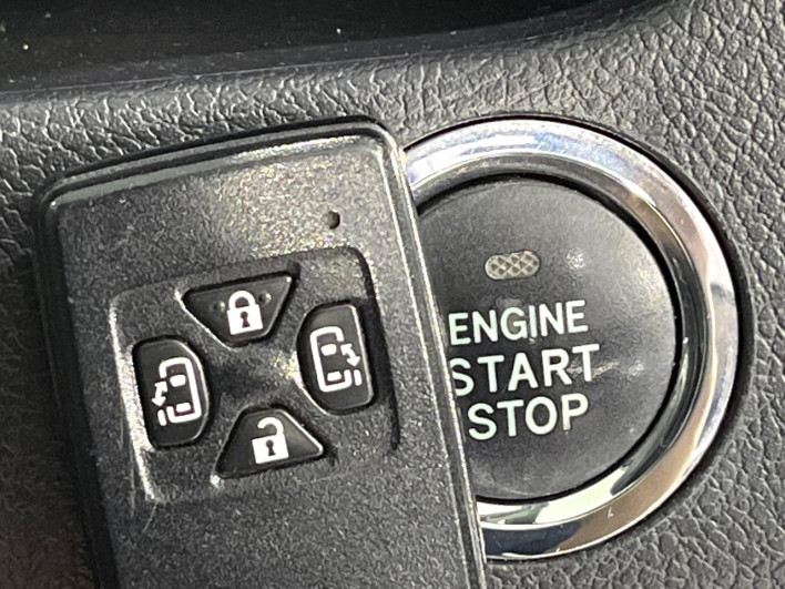 2012 Toyota Voxy DBA-ZRR70W (UW-6a1a5613ebe8b)[4]