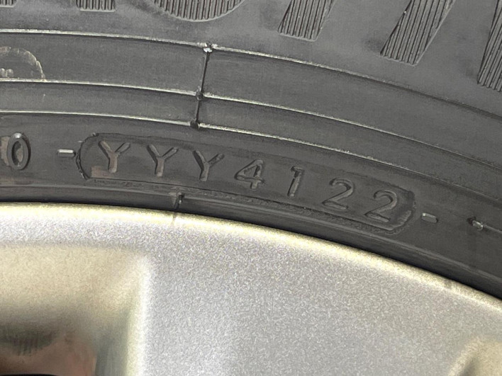 2012 Toyota Voxy DBA-ZRR70W (UW-6a1a5613ebe8b)[25]
