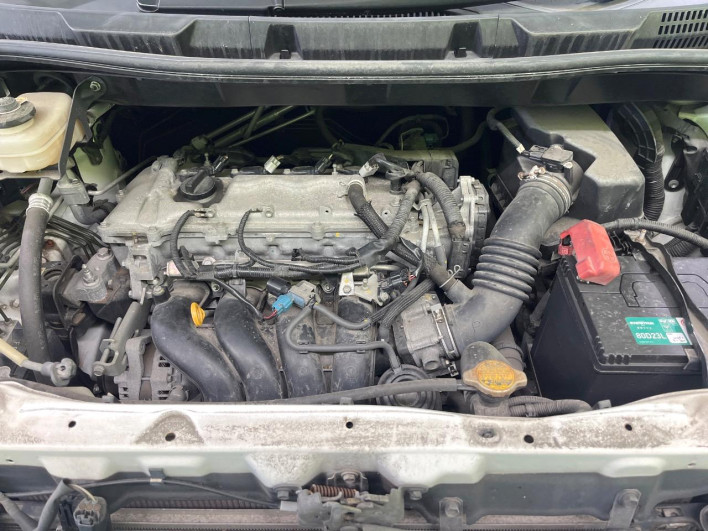 2012 Toyota Voxy DBA-ZRR70W (UW-6a1a5613ebe8b)[5]