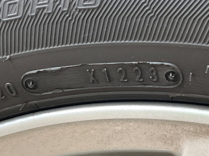 2013 Toyota Voxy DBA-ZRR70W (UW-6a1a5614531f4)[18]