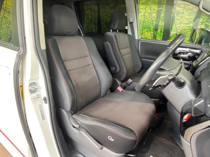 2013 Toyota Voxy DBA-ZRR70W (UW-6a1a5614531f4)[20]
