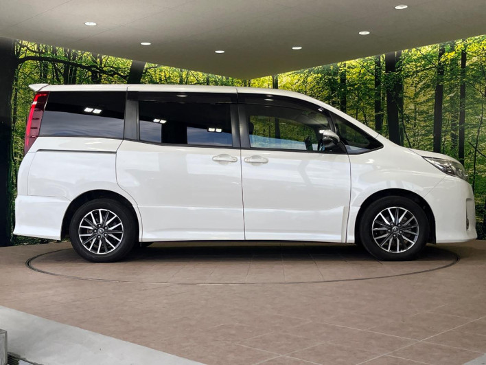 2014 Toyota Noah DBA-ZRR80W (UW-6a1a561578883)[8]