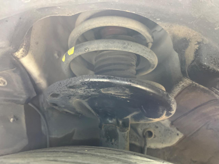 2014 Toyota Noah DBA-ZRR80W (UW-6a1a561578883)[16]