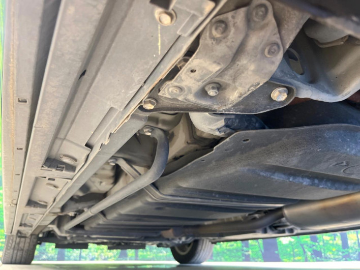 2015 Toyota Voxy DBA-ZRR80W (UW-6a1a5616529f9)[28]