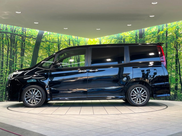 2017 Toyota Noah DBA-ZRR80W (UW-6a1a561809a97)[14]