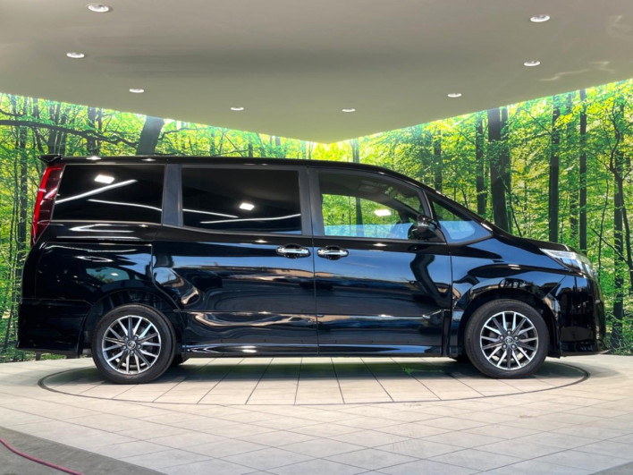 2017 Toyota Noah DBA-ZRR80W (UW-6a1a561809a97)[18]
