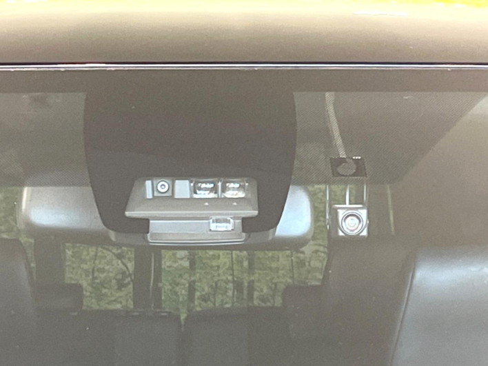 2017 Toyota Noah DBA-ZRR80W (UW-6a1a561809a97)[5]
