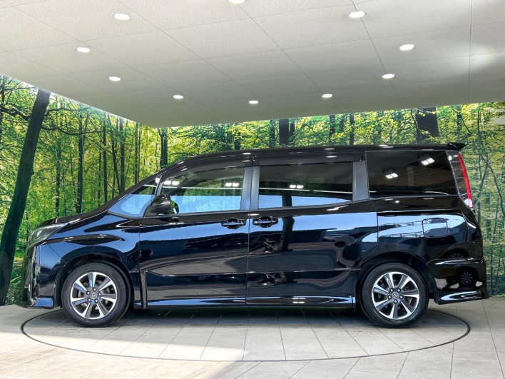 2017 Toyota Noah DBA-ZRR80W (UW-6a1a561904b14)[6]
