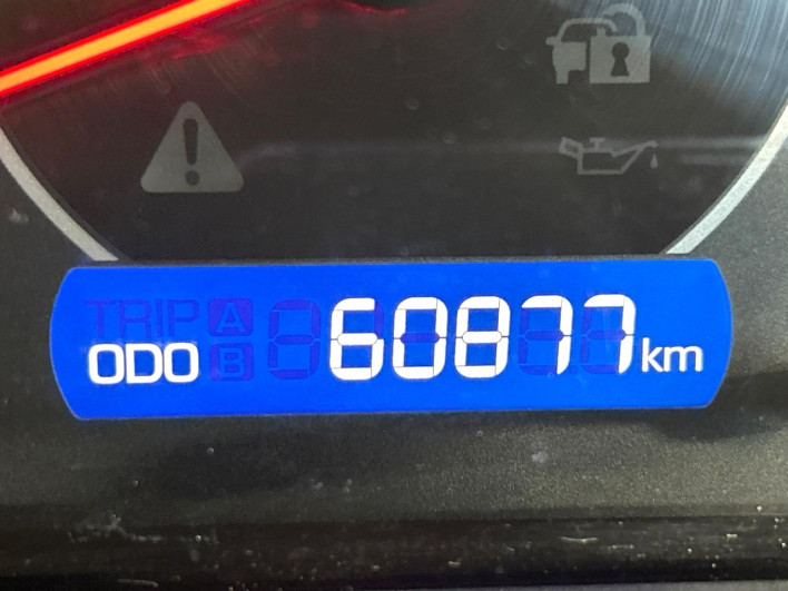 2017 Toyota Noah DBA-ZRR80W (UW-6a1a561904b14)[2]