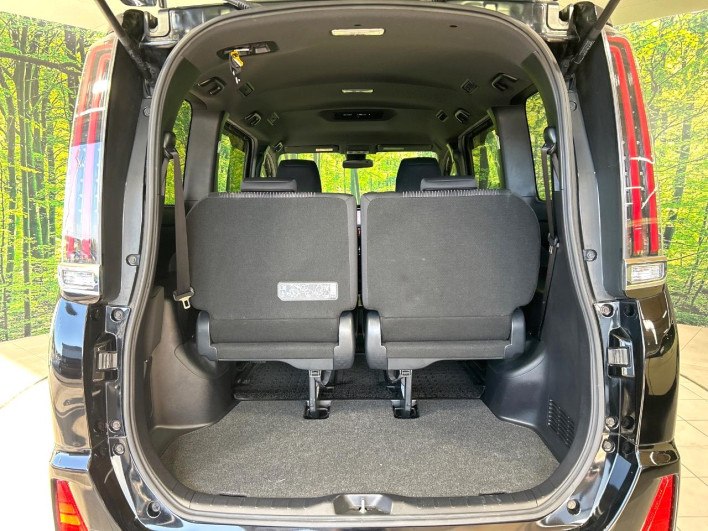 2017 Toyota Noah DBA-ZRR80W (UW-6a1a561904b14)[26]