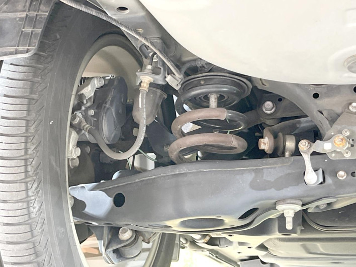 2017 Toyota Harrier DBA-ZSU60W (UW-6a1a5620b62da)[21]