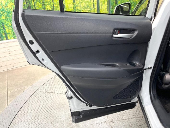 2023 Toyota Corolla Cross 6AA-ZVG11 (UW-6a1a5621601cc)[24]
