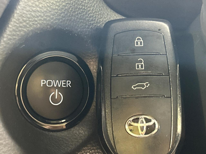 2024 Toyota Corolla Cross 6AA-ZVG13 (UW-6a1a56230b862)[7]