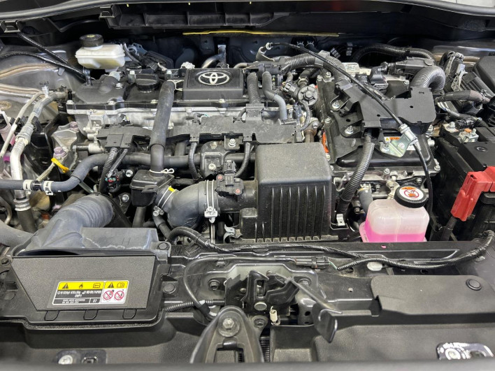 2024 Toyota Corolla Cross 6AA-ZVG13 (UW-6a1a56230b862)[5]