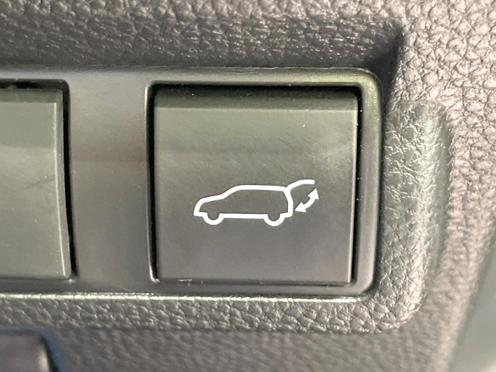 2025 Toyota Corolla Cross 6AA-ZVG13 (UW-6a1a562426b25)[25]