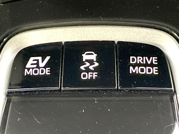 2025 Toyota Corolla Cross 6AA-ZVG13 (UW-6a1a562426b25)[29]