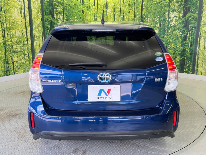 2015 Toyota Prius α DAA-ZVW40W (UW-6a1a5627b3d03)[23]