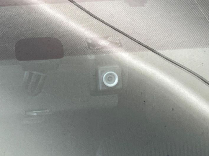 2015 Toyota Prius α DAA-ZVW40W (UW-6a1a5627b3d03)[20]