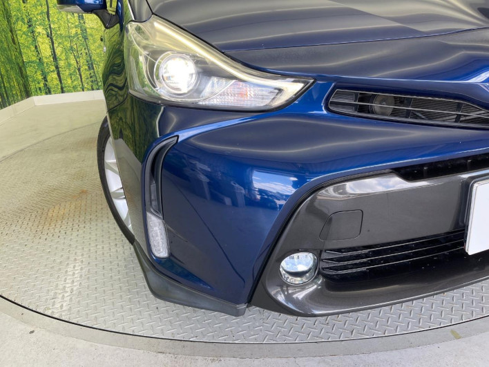 2015 Toyota Prius α DAA-ZVW40W (UW-6a1a5627b3d03)[5]