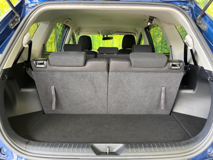 2015 Toyota Prius α DAA-ZVW40W (UW-6a1a5627b3d03)[24]