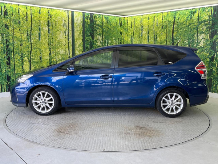2015 Toyota Prius α DAA-ZVW40W (UW-6a1a5627b3d03)[13]