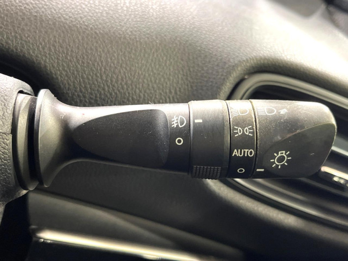 2016 Toyota Prius DAA-ZVW50 (UW-6a1a5628845de)[17]