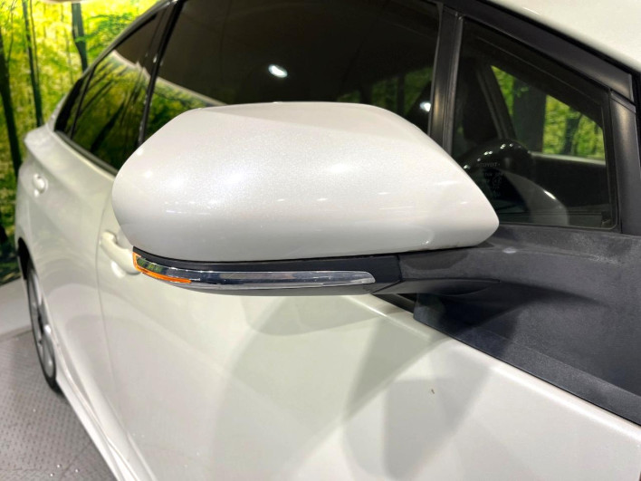 2016 Toyota Prius DAA-ZVW50 (UW-6a1a5628845de)[21]