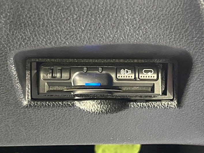 2016 Toyota Prius DAA-ZVW50 (UW-6a1a5628845de)[20]