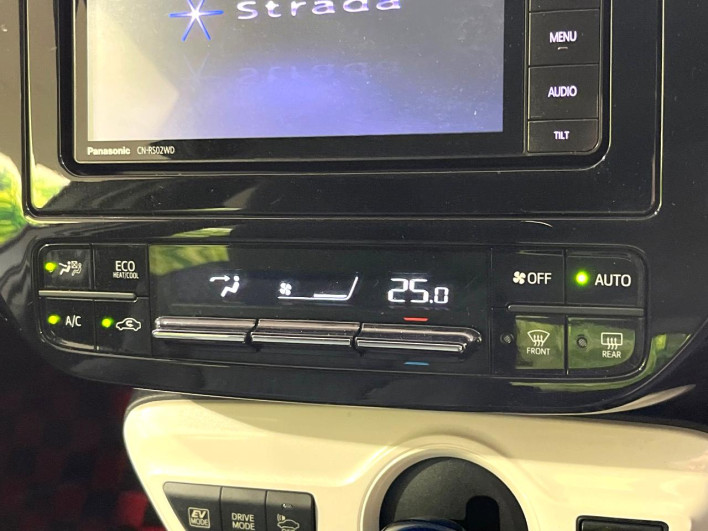 2016 Toyota Prius DAA-ZVW50 (UW-6a1a5628845de)[11]