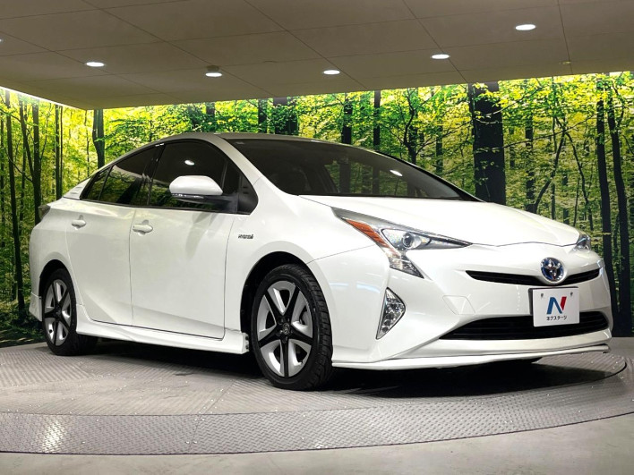 2016 Toyota Prius DAA-ZVW50 (UW-6a1a5628845de)[5]