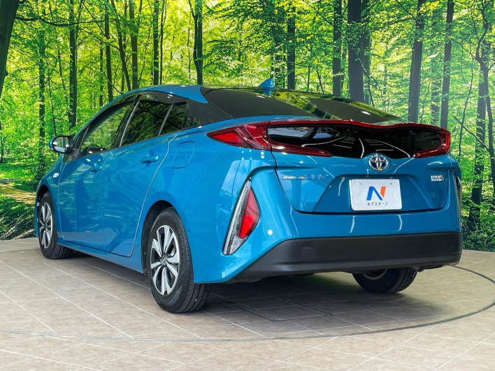 2017 Toyota Prius PHV DLA-ZVW52 (UW-6a1a562dc332e)[9]