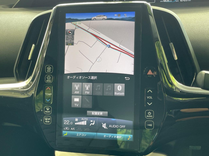 2017 Toyota Prius PHV DLA-ZVW52 (UW-6a1a562dc332e)[13]