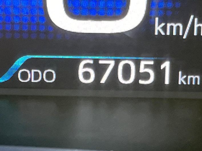 2017 Toyota Prius PHV DLA-ZVW52 (UW-6a1a562dc332e)[2]