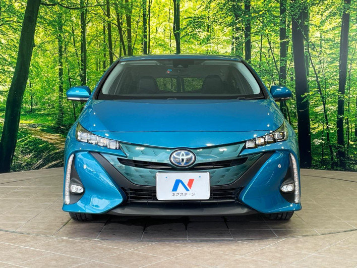 2017 Toyota Prius PHV DLA-ZVW52 (UW-6a1a562dc332e)[5]