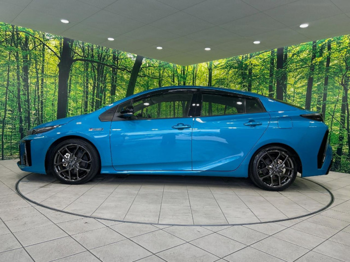 2019 Toyota Prius PHV DLA-ZVW52 (UW-6a1a562fe0174)[16]