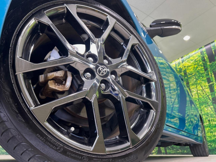 2019 Toyota Prius PHV DLA-ZVW52 (UW-6a1a562fe0174)[11]