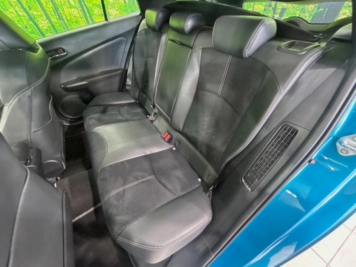 2019 Toyota Prius PHV DLA-ZVW52 (UW-6a1a562fe0174)[18]