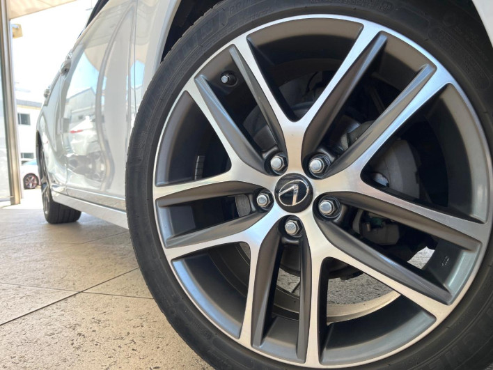 2014 Lexus CT DAA-ZWA10 (UW-6a1a563125008)[21]