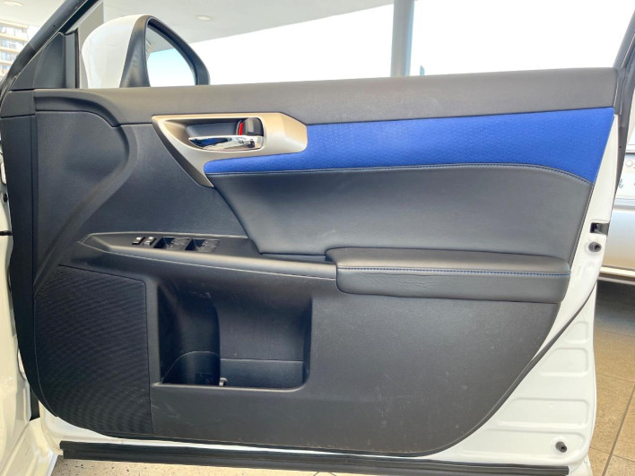 2014 Lexus CT DAA-ZWA10 (UW-6a1a563125008)[25]